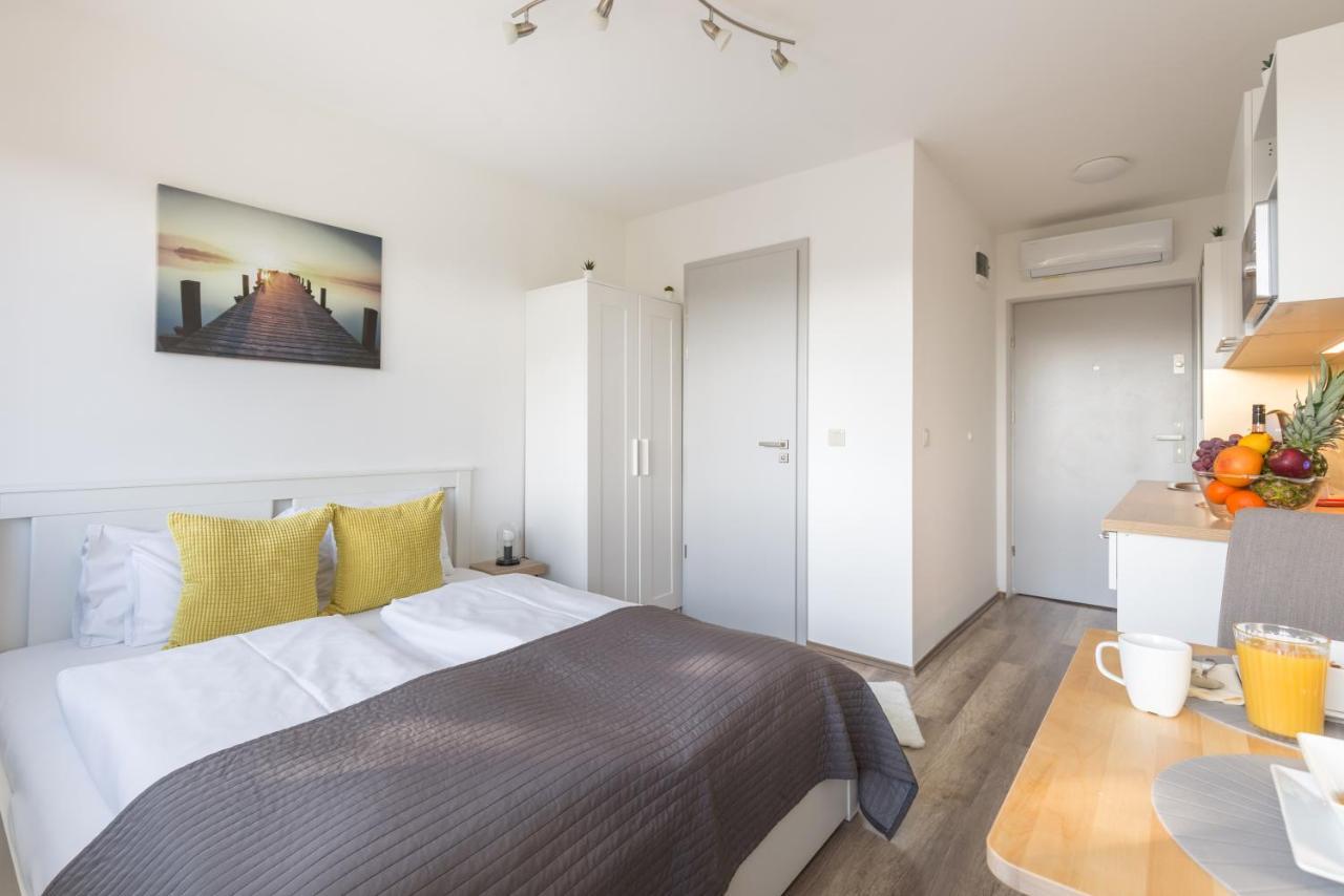 Aparthotel Pauzo Balaton Balatonföldvár Exterior foto