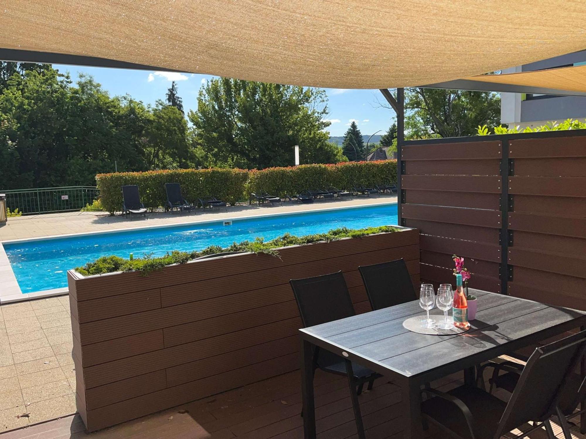 Aparthotel Pauzo Balaton Balatonföldvár Exterior foto