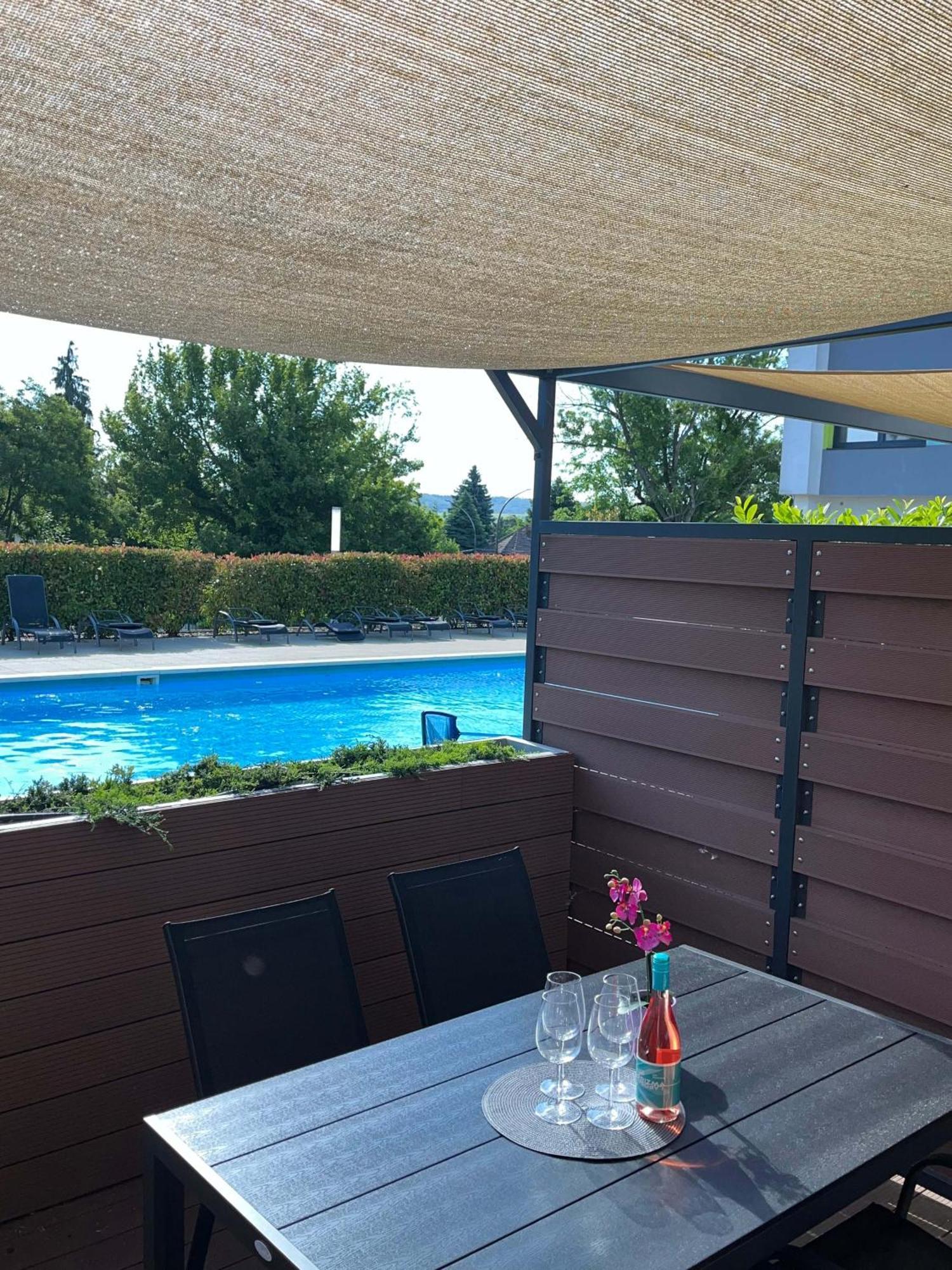 Aparthotel Pauzo Balaton Balatonföldvár Exterior foto